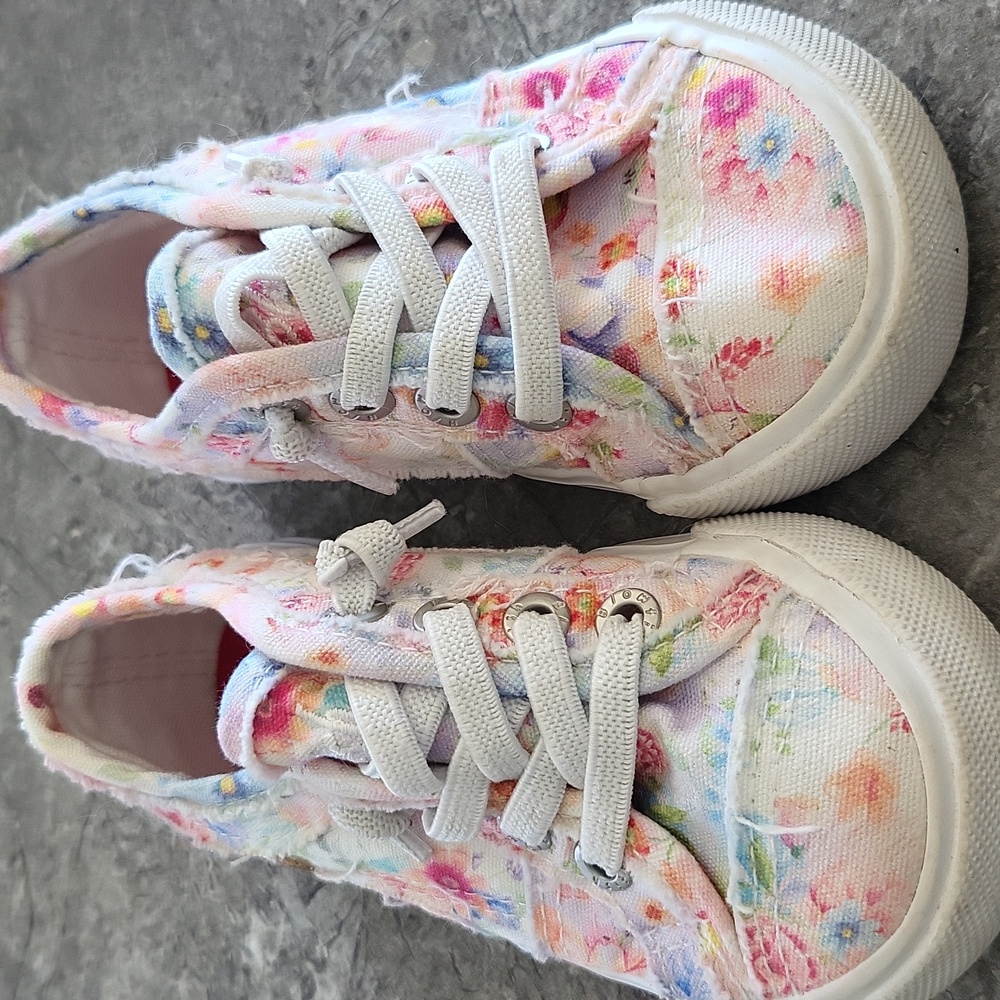 Toddler Blowfish Sneakers - Picture 3 of 4